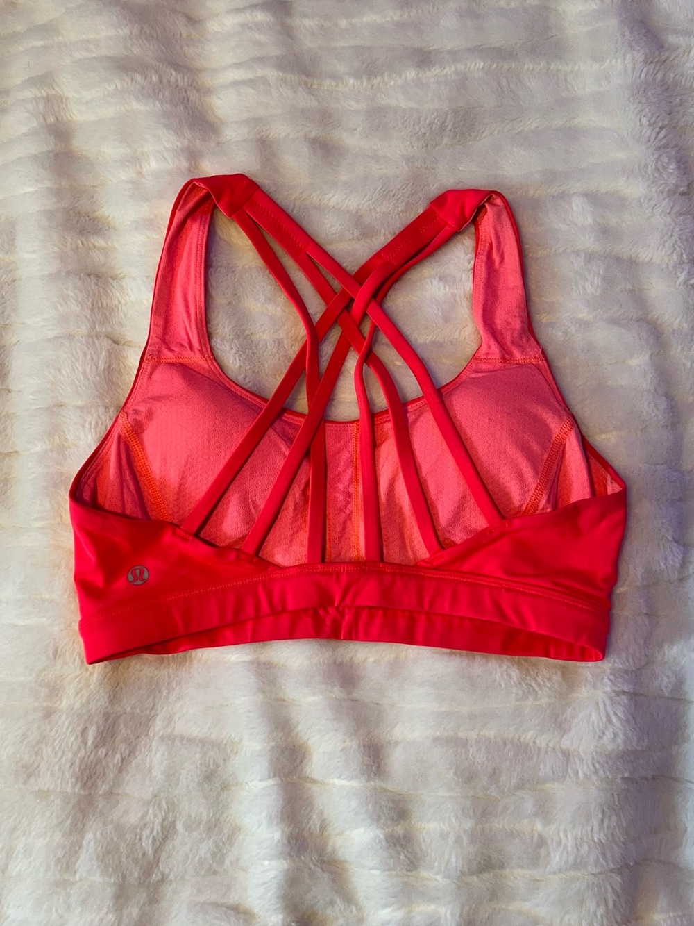 Lululemon Free to be Serene Bra - Size 6 - Hot Pink 💗